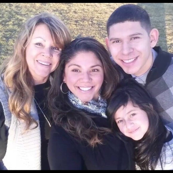 Meet your Posher, Cheryl - Picture 2 of 3